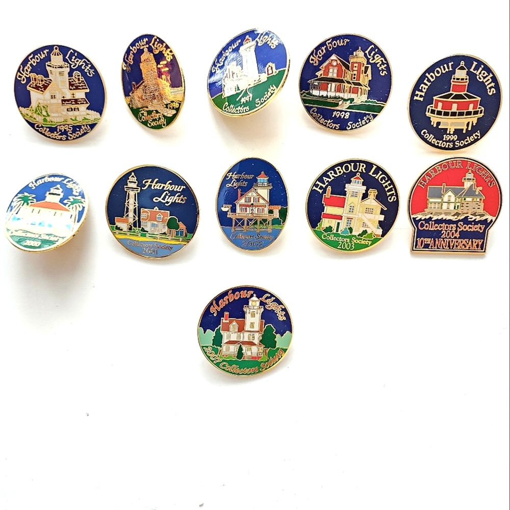 Harbor Lights Collectors Society 11 Piece Lightouse Pin Bundle